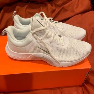 Nike renew in-season tr-11